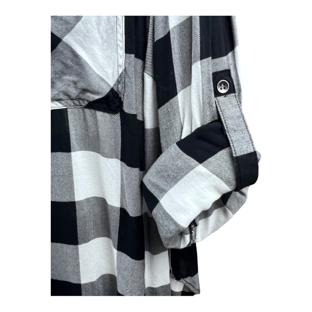 Rock & Republic Monochrome Checkered Button Down Shirt - Picture 5 of 7